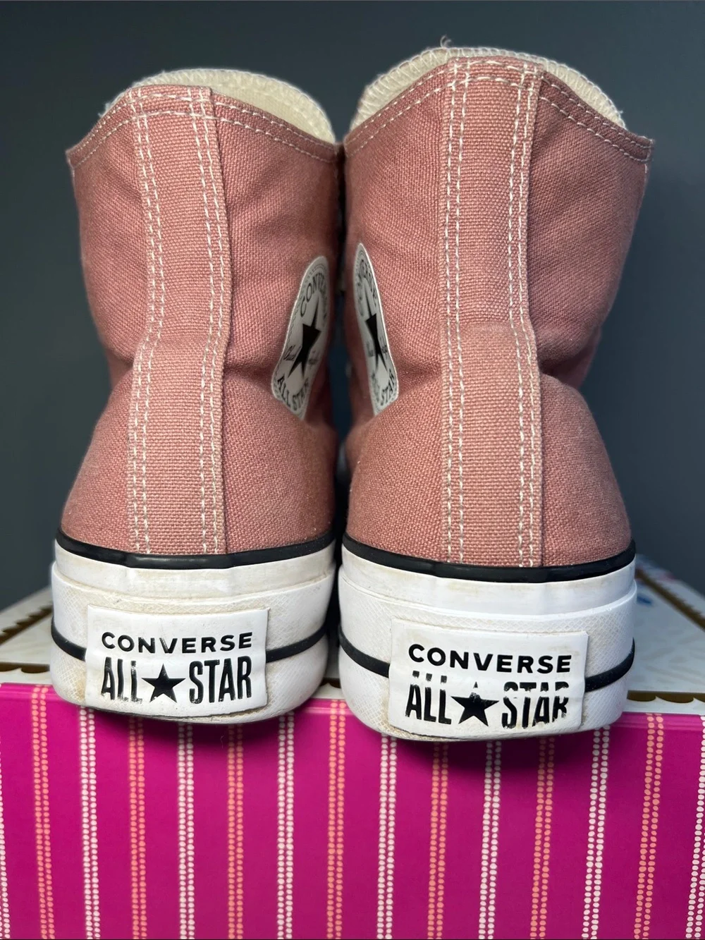 Converse Chuck Taylor Sneaker - Picture 6 of 13